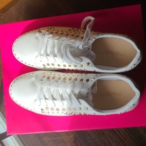 NEW Shoedazzle Studded Gold & White sneakers 8